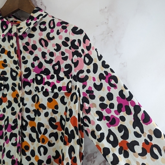Chicos Shirt Womens Small 4 6 0 Button Up Vibrant Animal Leopard Cheetah Pink - Picture 12 of 12